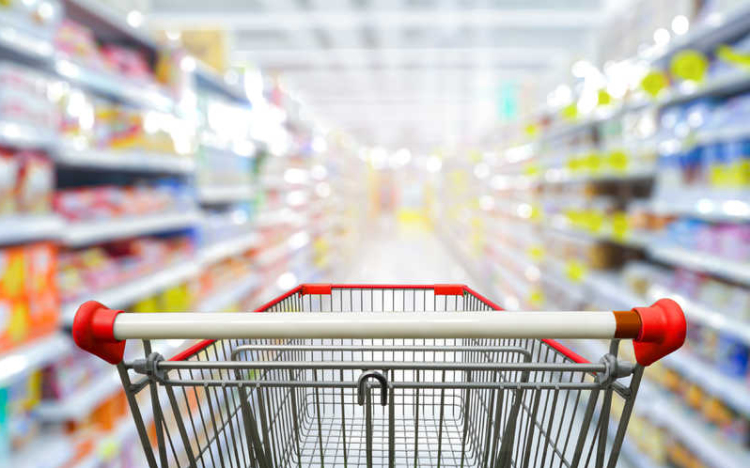 Február 28-ig meghosszabbítják és további 14 termékre kiterjeszti az árréscsökkentést