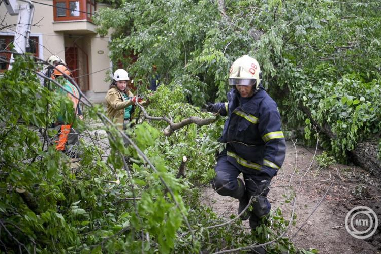 MABISZ: idén is milliárdos károk, jelentős pusztítás a viharszezon országos mérlege