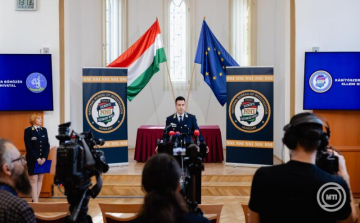 Rendőrség: több mint 2 tonna, magyar irányítású bűnbandához köthető kokaint foglaltak le Dominikában