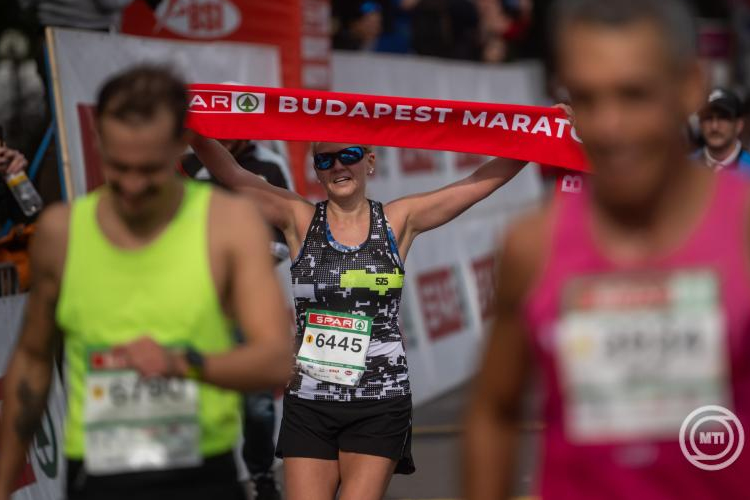 Budapest Maraton Fesztivál - Garai Ágnes Szonja győzött a klasszikus távon